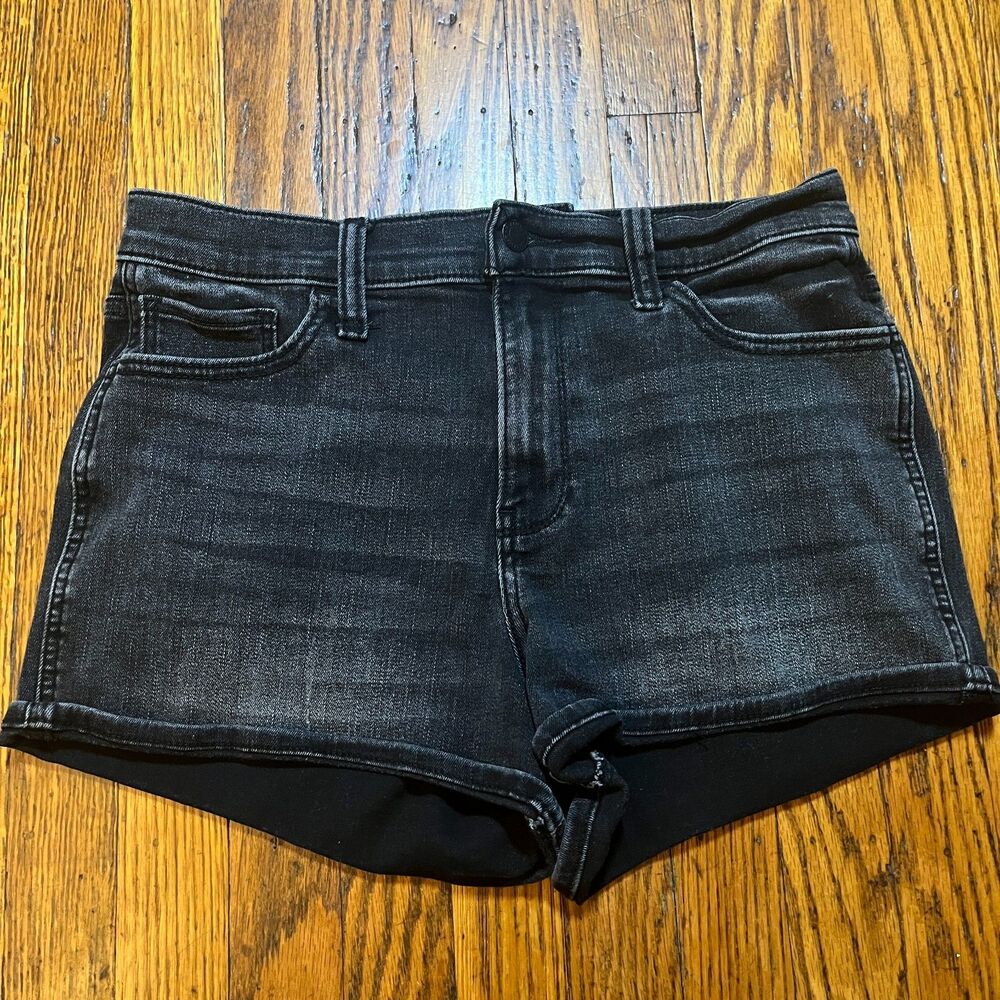 Hollister Ultra High-Rise 3" Soft Stretch Short Size 9/W29 Black Denim Cutoff